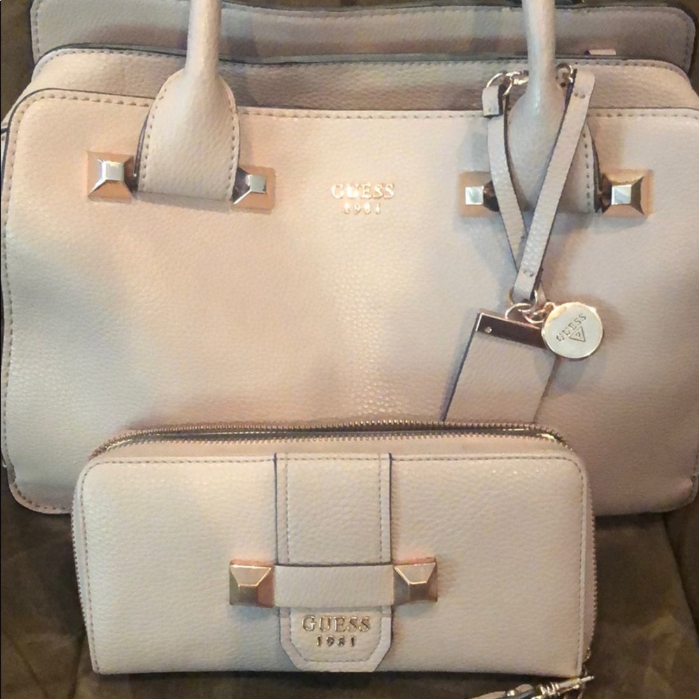 Guess purse & wallet